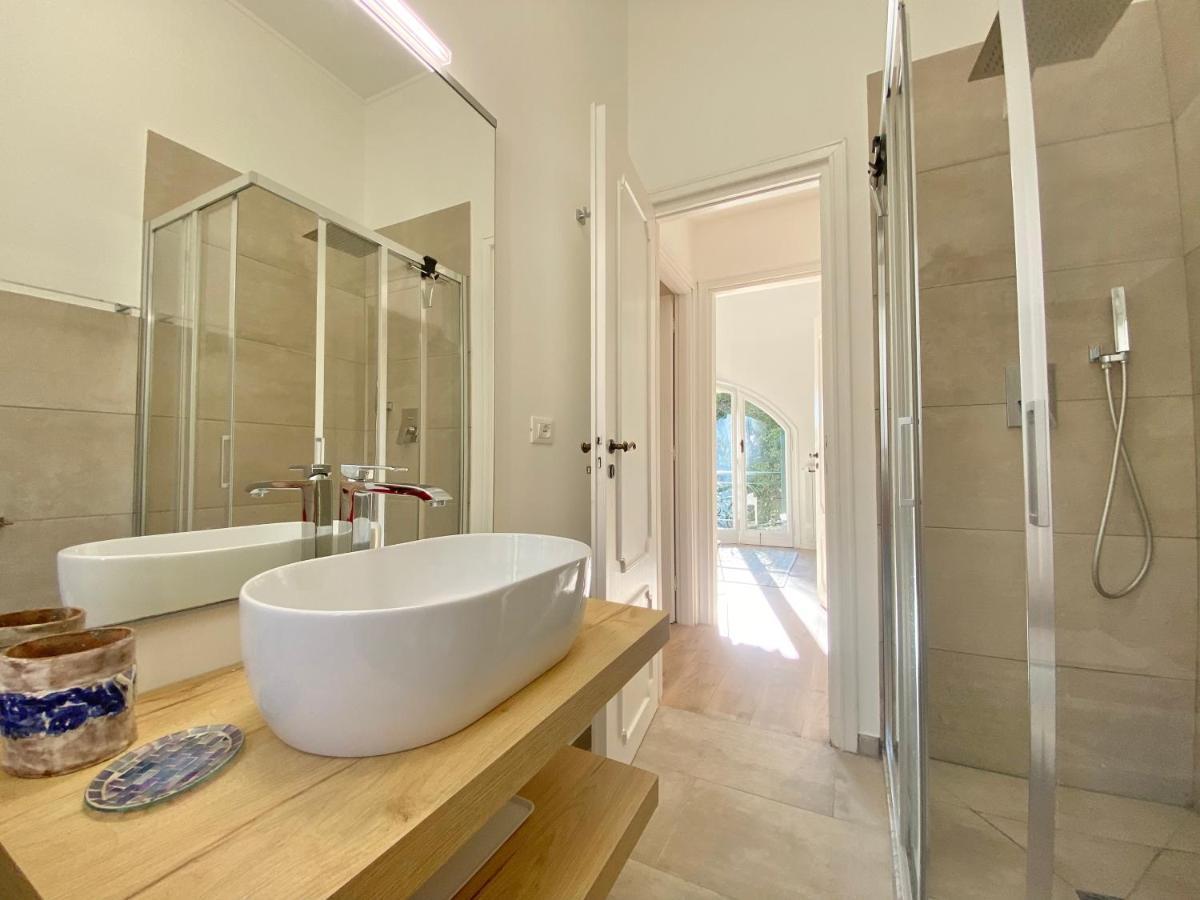 Апартаменты Casaviva-Stylish Trilo With Ac-Shared Pool-Parking Генуя Экстерьер фото